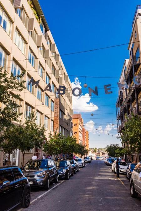 Maboneng City Building Free Wifi And Swimming Pool Hotel Johannesburg Exterior photo